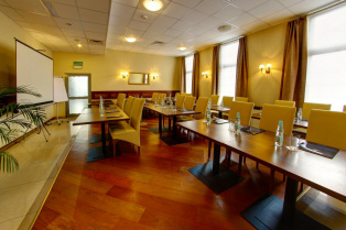 Hotel Kraków restauracja konferencje szkolenia wypoczynek w Polsce